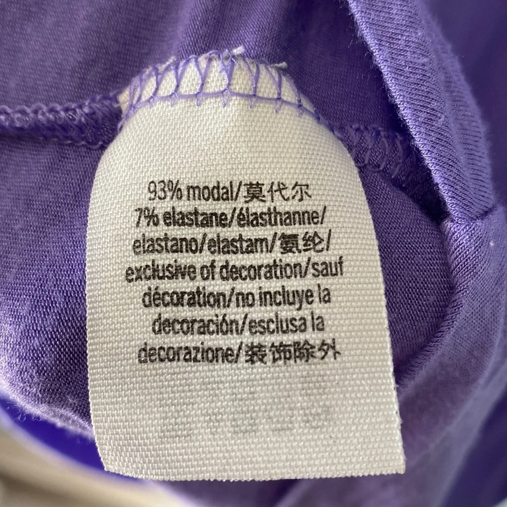VS PINK Purple Top. Size M - Picture 5 of 5